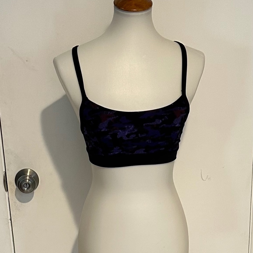 Lululemon Rise and Run‎ Bra - Size 6 - No Tag Size/Yes Size Dot.